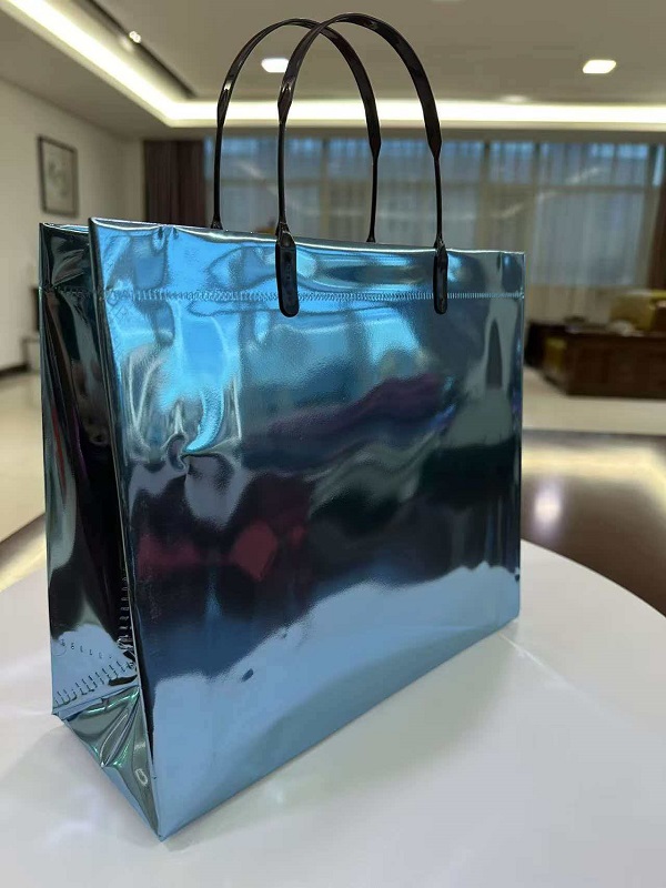 RGS PACKAGING heeft een nieuwe gelamineerde geschenktas met één kleur laserfilm gelanceerd