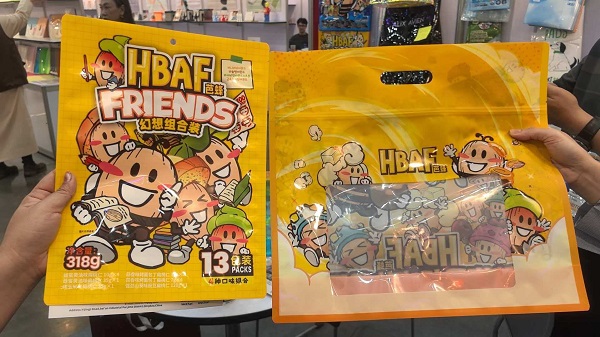 RGS Packaging maakt op maat gemaakte opstaande zakjes met drie randen en verzegelde ritssluiting